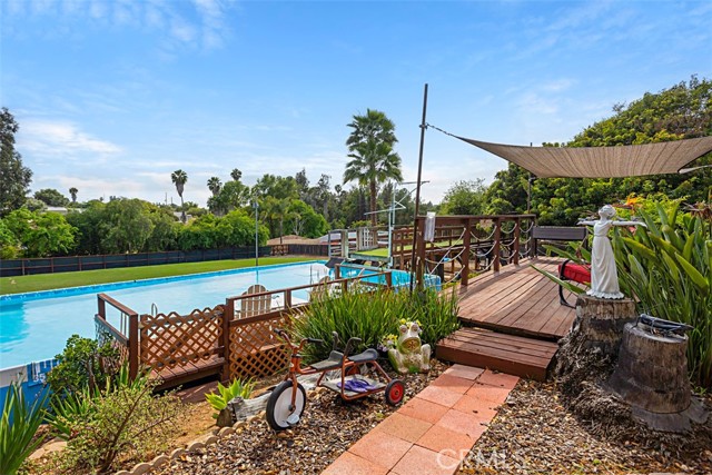Detail Gallery Image 12 of 54 For 304 Calle De La Paloma, Fallbrook,  CA 92028 - 3 Beds | 2 Baths