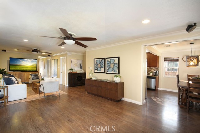 Detail Gallery Image 9 of 41 For 5024 N Bentree Cir, Long Beach,  CA 90807 - 4 Beds | 2 Baths