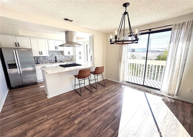 Detail Gallery Image 2 of 35 For 511 Meyer Lane #8,  Redondo Beach,  CA 90278 - 2 Beds | 1/1 Baths