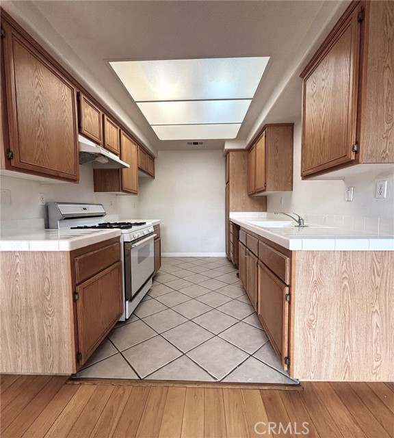 21854 S Vermont Avenue, Torrance CA: https://media.crmls.org/medias/96cee939-d526-446f-a79d-8c99110fcd7a.jpg