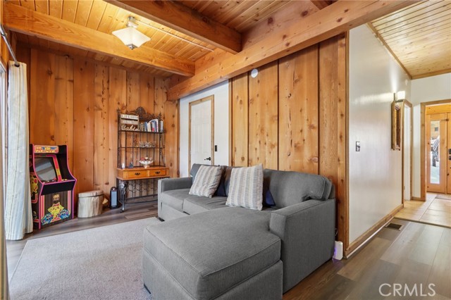 Detail Gallery Image 23 of 43 For 788 Silver Tip, Big Bear Lake,  CA 92315 - 3 Beds | 3 Baths