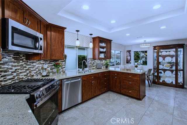 Detail Gallery Image 10 of 45 For 40442 via Amapola, Murrieta,  CA 92562 - 2 Beds | 2 Baths