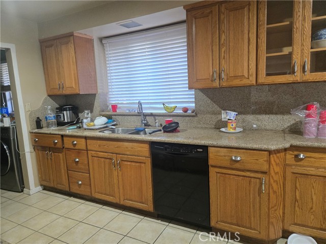7047 3rd Avenue, Los Angeles CA: https://media.crmls.org/medias/96cfd5a2-b87d-4a36-a449-96153a5ef132.jpg