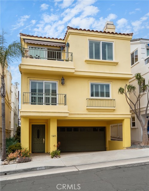 141 Lyndon Street, Hermosa Beach, California 90254, 3 Bedrooms Bedrooms, ,2 BathroomsBathrooms,Residential,Sold,Lyndon Street,SB22128851