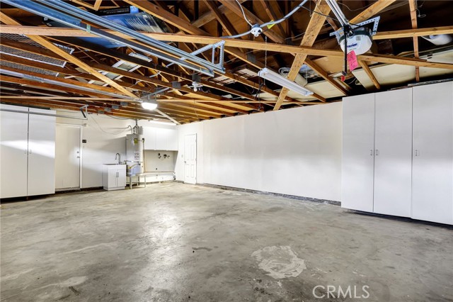 10938 Remmet Avenue, Chatsworth CA: https://media.crmls.org/medias/96d0f301-3dc9-4eee-be5f-95ac15714f42.jpg
