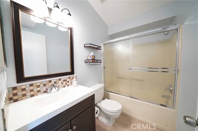 28321 Evergreen Lane, Saugus CA: https://media.crmls.org/medias/96d0f727-c8db-4442-bce7-b1d0c9490ba2.jpg