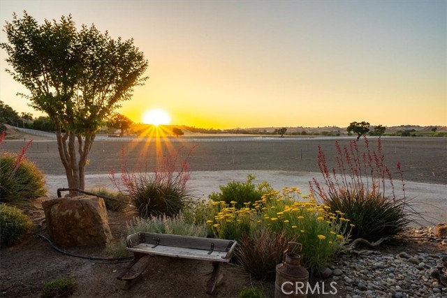 5085 Martingale Circle, San Miguel CA: https://media.crmls.org/medias/96d16410-1dd8-44c3-806f-6b50362f5020.jpg