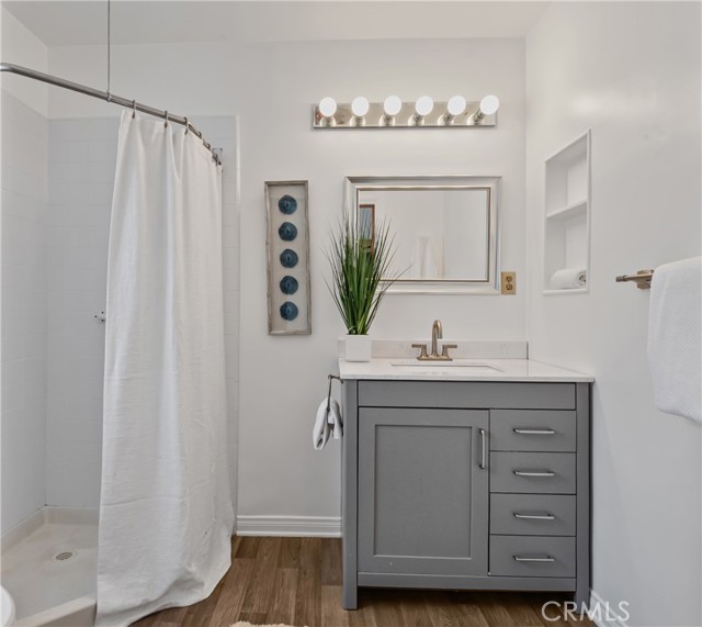 2nd bathroom with newer vanity