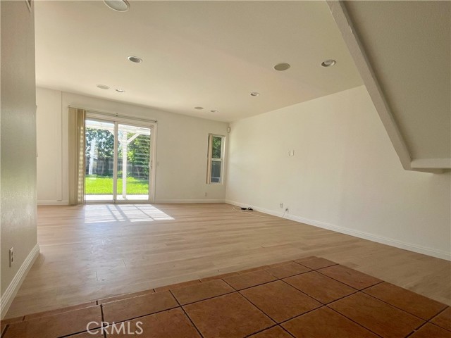 Detail Gallery Image 4 of 37 For 17402 Brooklyn Ave, Yorba Linda,  CA 92886 - 3 Beds | 2/1 Baths