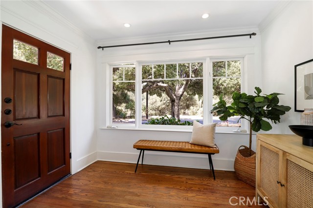 802 S Arroyo Boulevard, Pasadena CA: https://media.crmls.org/medias/96d3cefa-d427-4c02-acac-61438b5c8b97.jpg