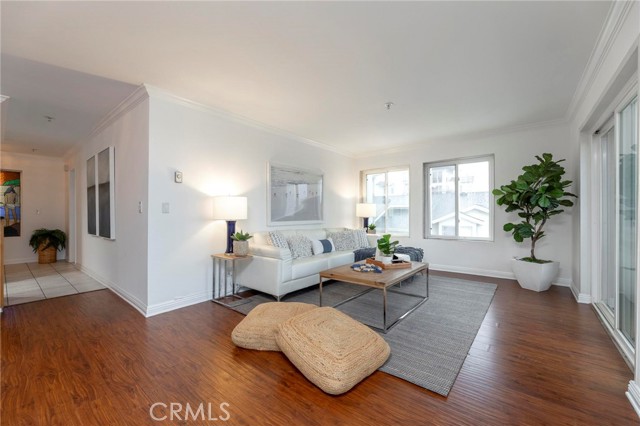 200 Catalina Avenue, Redondo Beach, California 90277, 1 Bedroom Bedrooms, ,1 BathroomBathrooms,Residential,Sold,Catalina,SB23228886