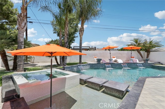 10418 Rubio Avenue, Granada Hills CA: https://media.crmls.org/medias/96d42ecd-1a1a-49ce-a55d-cc379ce26b2f.jpg