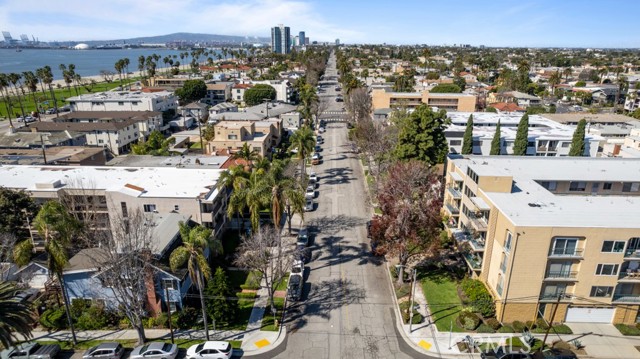 Detail Gallery Image 46 of 47 For 3665 E 1st St #202,  Long Beach,  CA 90803 - 2 Beds | 2 Baths