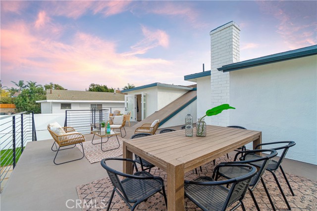 Detail Gallery Image 9 of 51 For 2305 Hill Ln, Redondo Beach,  CA 90278 - 4 Beds | 2/1 Baths