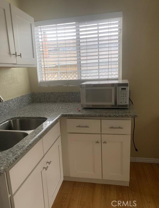 Detail Gallery Image 5 of 9 For 12 Whitecloud, Irvine,  CA 92614 - 7 Beds | 3/1 Baths