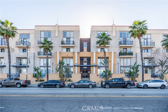 Detail Gallery Image 2 of 33 For 360 W Avenue 26 #215,  Los Angeles,  CA 90031 - 3 Beds | 2 Baths