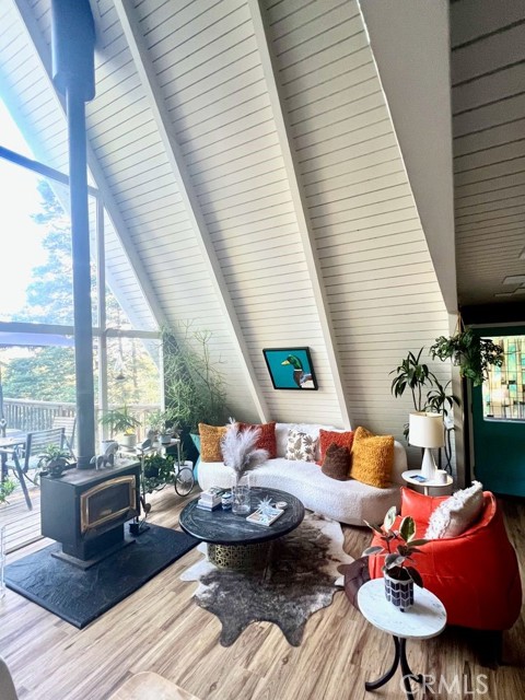767 Grass Valley Road, Lake Arrowhead CA: https://media.crmls.org/medias/96d80051-3534-44c8-bde3-b9b93a55880e.jpg