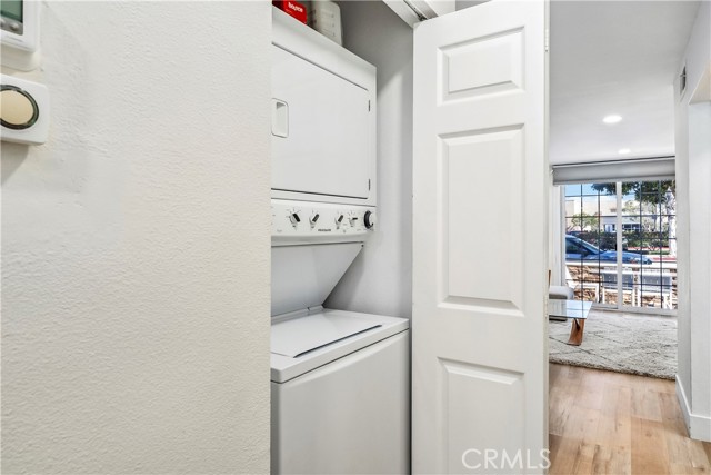 219 32nd Street, Newport Beach CA: https://media.crmls.org/medias/96d881ff-16b6-41ea-8a6a-199619e5b5a9.jpg