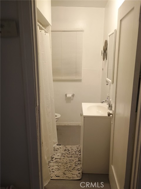 Detail Gallery Image 8 of 22 For 1605 W 87th, Los Angeles,  CA 90047 - – Beds | – Baths