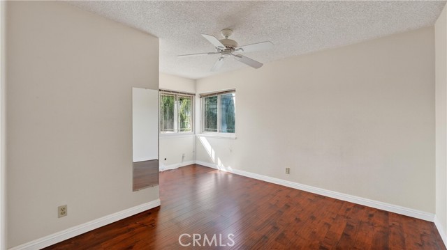 Detail Gallery Image 28 of 56 For 14272 Saarinen Ct, Irvine,  CA 92606 - 4 Beds | 2/1 Baths