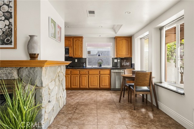 2545 E Lark Ellen Lane, Anaheim CA: https://media.crmls.org/medias/96d8d0d2-3766-4c14-8d0f-2262eb276a6a.jpg