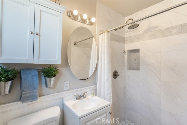 950 N Milford Street, Orange CA: https://media.crmls.org/medias/96d8d3ec-b791-41f8-8131-afed12fd54cb.jpg
