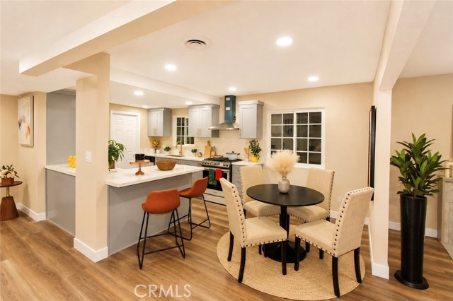 2332 Silverbay photo 22