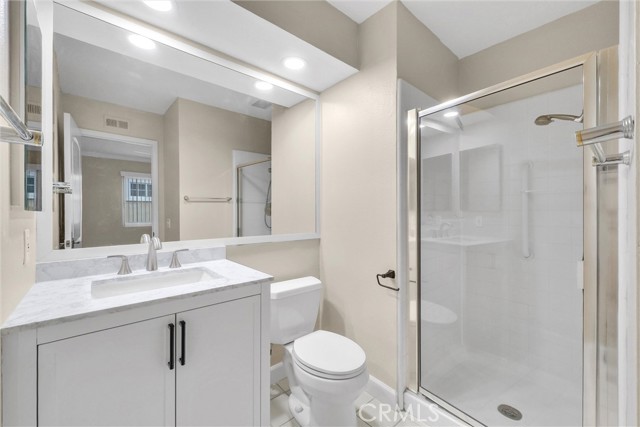 Detail Gallery Image 24 of 32 For 2422 Paseo Circulo, Tustin,  CA 92782 - 2 Beds | 2/1 Baths