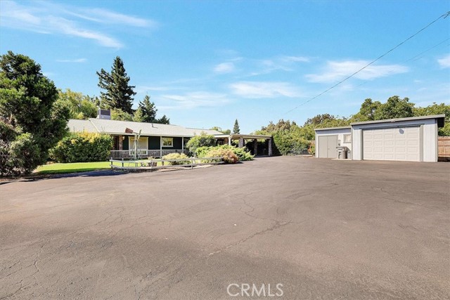 152 E Gridley Road, Gridley CA: https://media.crmls.org/medias/96d9e8a3-f3ee-49cb-bd47-a333794cde81.jpg