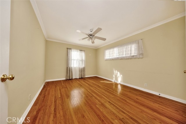 Detail Gallery Image 19 of 42 For 15439 Hart St, Van Nuys,  CA 91406 - – Beds | – Baths