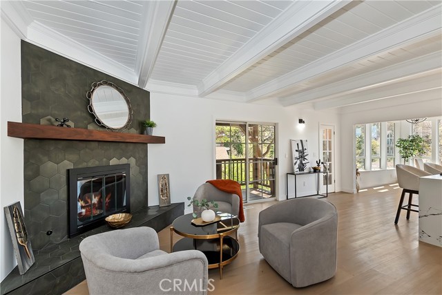Detail Gallery Image 5 of 59 For 27757 North Bay Rd, Lake Arrowhead,  CA 92352 - 4 Beds | 3 Baths