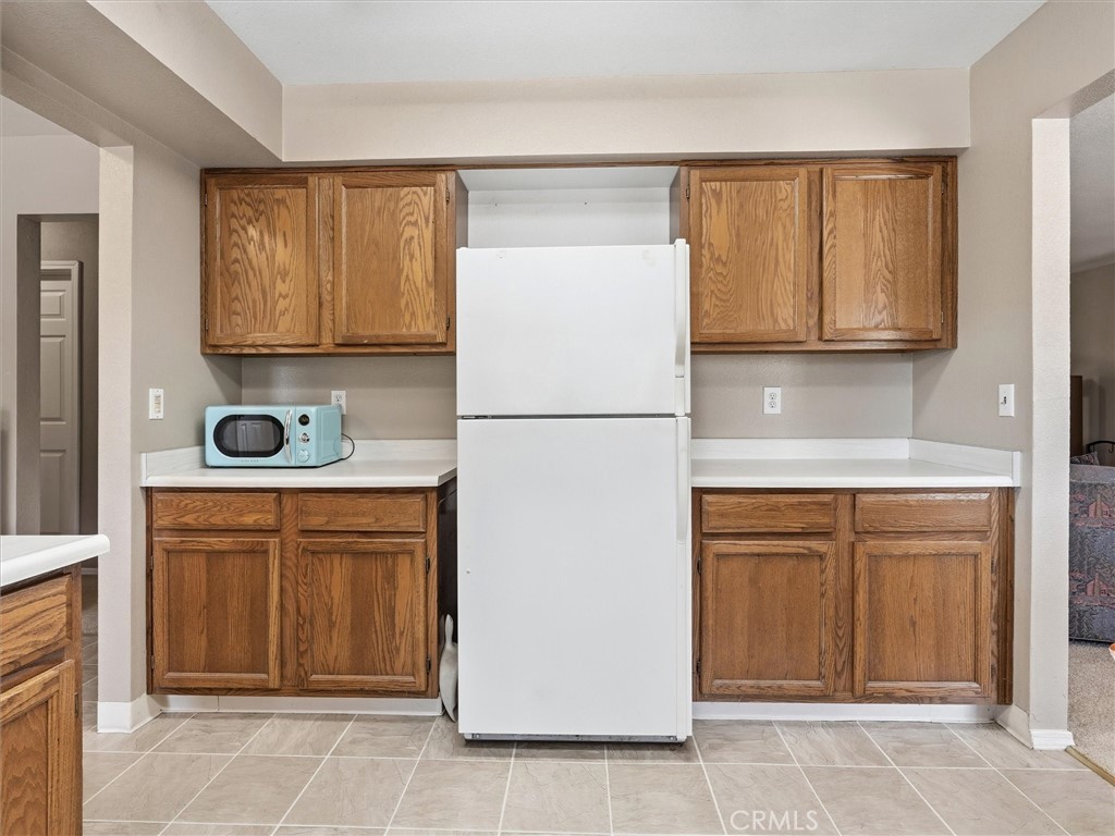 https://media.crmls.org/medias/96dac1ae-5255-4a58-8162-d3ff283e02ca.jpg?preset=X-Large