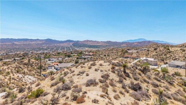 57006 Pinto Court, Yucca Valley CA: https://media.crmls.org/medias/96db70bc-0b8e-4322-8212-5e8af3a0a735.jpg