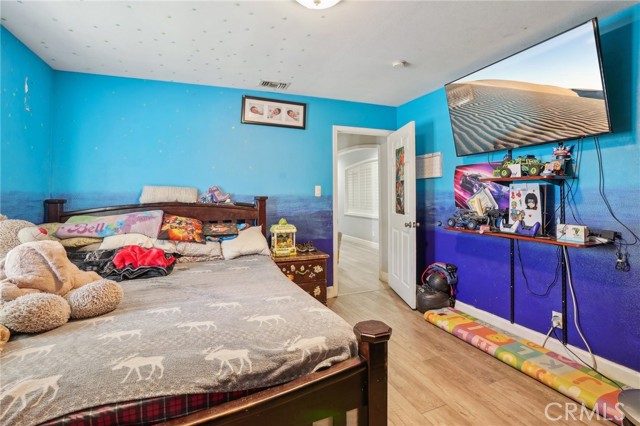 Detail Gallery Image 13 of 20 For 3336 Cherokee Ave, South Gate,  CA 90280 - 4 Beds | 2 Baths