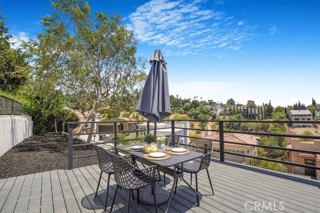 Detail Gallery Image 29 of 35 For 3560 Lavell Dr, Los Angeles,  CA 90065 - 4 Beds | 4 Baths