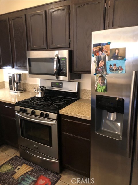 Detail Gallery Image 18 of 31 For 16912 Sims Ln #203,  Huntington Beach,  CA 92649 - 3 Beds | 2 Baths