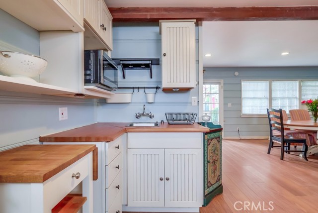 3952 Gaviota Avenue, Long Beach CA: https://media.crmls.org/medias/96de2114-54c1-46d3-8372-12ba127c111f.jpg