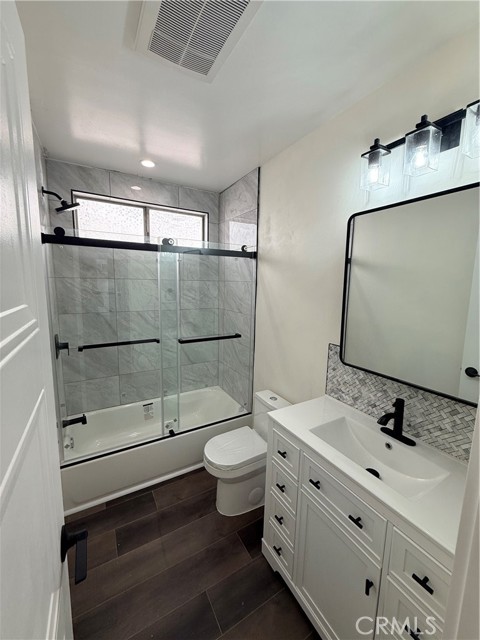 1522 S Centinela, Los Angeles CA: https://media.crmls.org/medias/96dec222-d474-4bc0-9cea-2d94406a8583.jpg