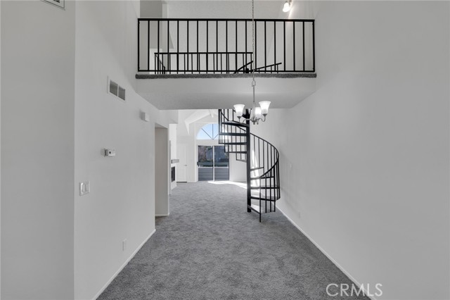 Detail Gallery Image 8 of 27 For 26746 Claudette St #462,  Canyon Country,  CA 91351 - 2 Beds | 2 Baths