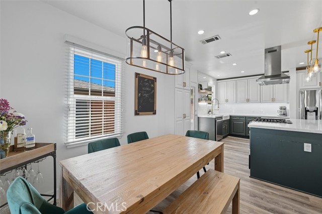 Detail Gallery Image 15 of 44 For 5030 W 130th, Hawthorne,  CA 90250 - 4 Beds | 2 Baths