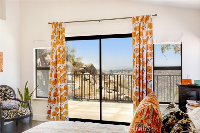 Detail Gallery Image 29 of 53 For 17295 Ridge Canyon Dr, Riverside,  CA 92506 - 4 Beds | 2/1 Baths