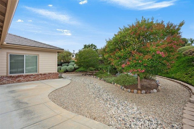 1103 Mcdonald Meadows, Fallbrook CA: https://media.crmls.org/medias/96e11d89-210a-4d68-88cd-9a5c37ec9d92.jpg