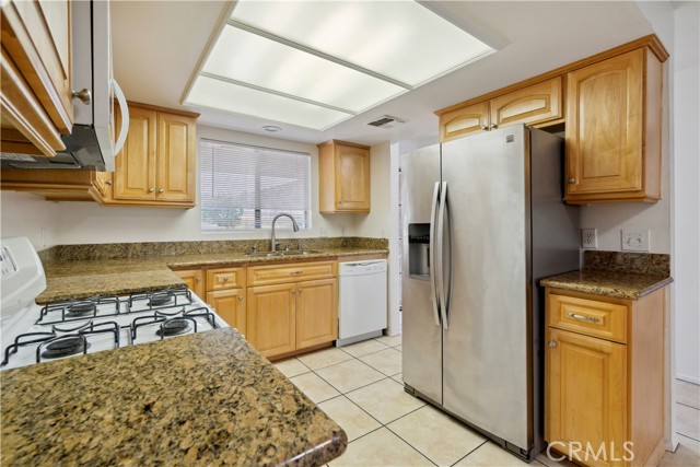 1745 Los Feliz Drive, Thousand Oaks CA: https://media.crmls.org/medias/96e12c32-2a35-4835-b0a7-a563e6dd144f.jpg