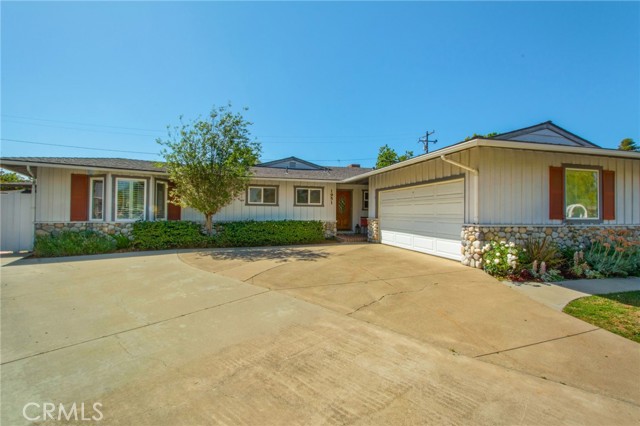 1951 Aliso Avenue, Costa Mesa CA: https://media.crmls.org/medias/96e230a2-02ea-4ece-b037-cb999e1abaa8.jpg