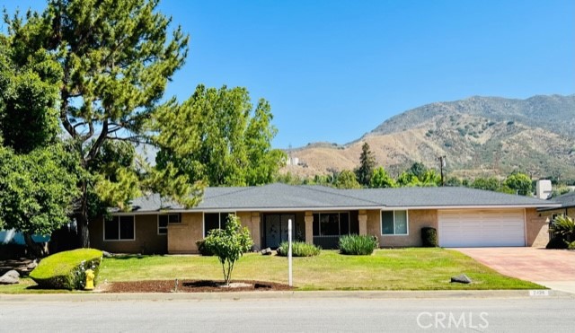 2439 N Mountain Ave, Upland, CA 91784