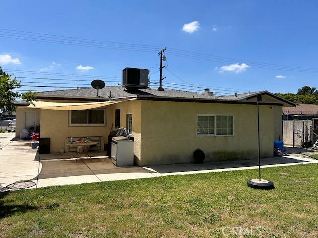 17962 Merrill Avenue, Fontana, California 92335, 3 Bedrooms Bedrooms, ,2 BathroomsBathrooms,Single Family Residence,For Sale,Merrill,OC24117259