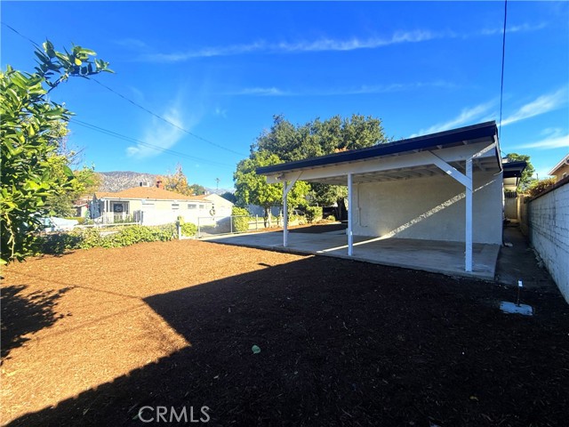 Detail Gallery Image 3 of 17 For 10358 Eldora Ave, Sunland,  CA 91040 - 2 Beds | 2 Baths