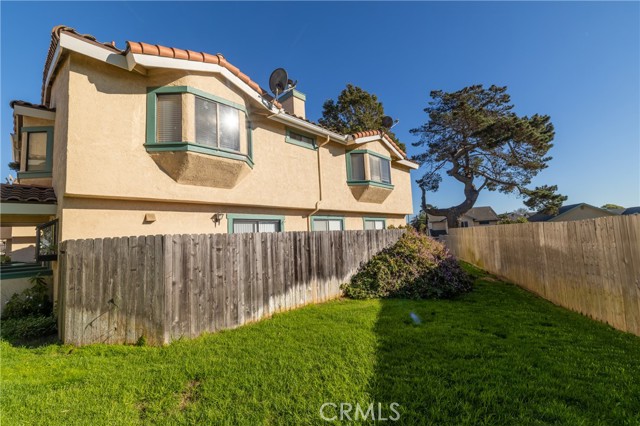 Detail Gallery Image 3 of 24 For 1277 Belridge 1a,  Oceano,  CA 93445 - 2 Beds | 2 Baths