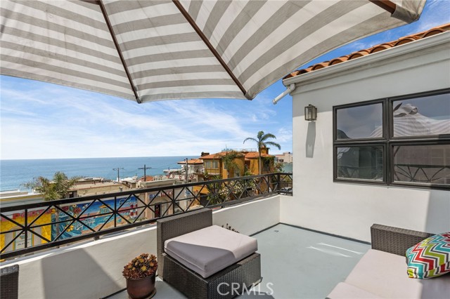 4104 Highland Avenue, Manhattan Beach, California 90266, 3 Bedrooms Bedrooms, ,3 BathroomsBathrooms,Residential,Sold,Highland,SB21194118