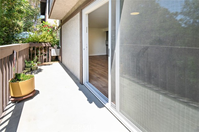 Detail Gallery Image 8 of 28 For 348 S Miraleste Dr #304,  San Pedro,  CA 90732 - 2 Beds | 2/1 Baths
